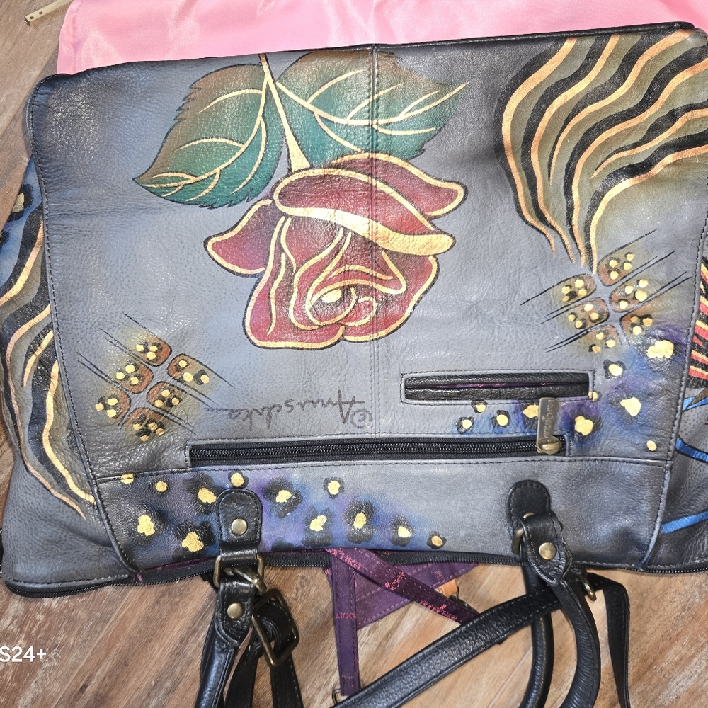 Anuschka LARGE TOTE- A Work of art! Desert Rose pattern.  Excellent Condtion. - Picture 4 of 16